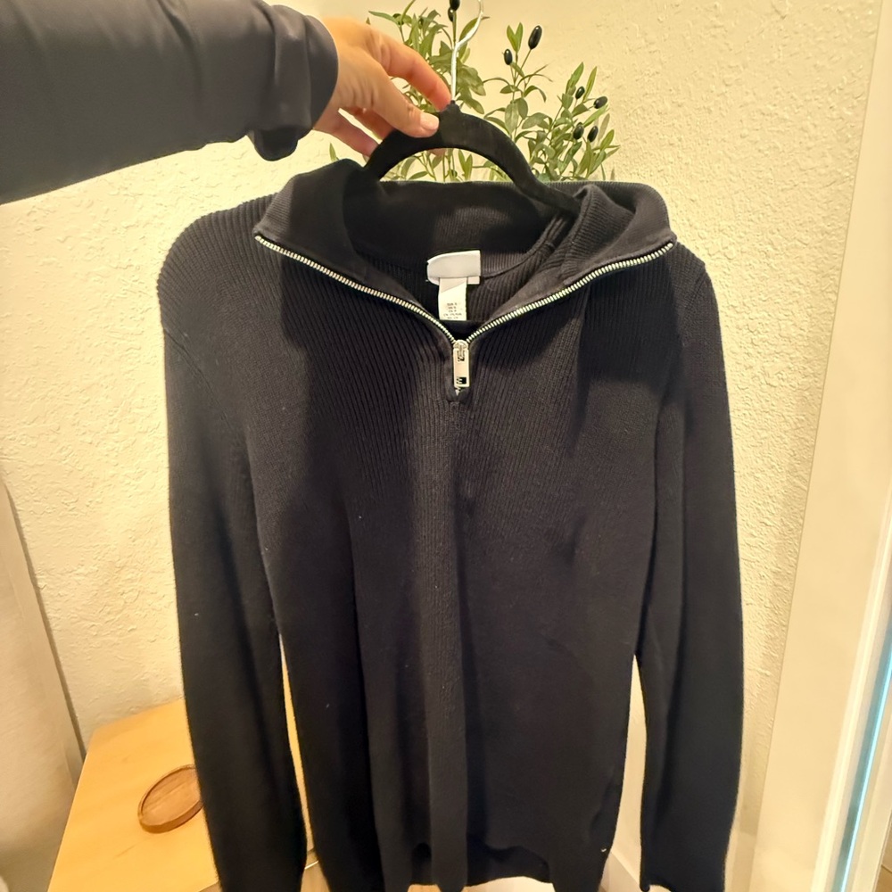 H&M Men's Black Zip-Up Sweater